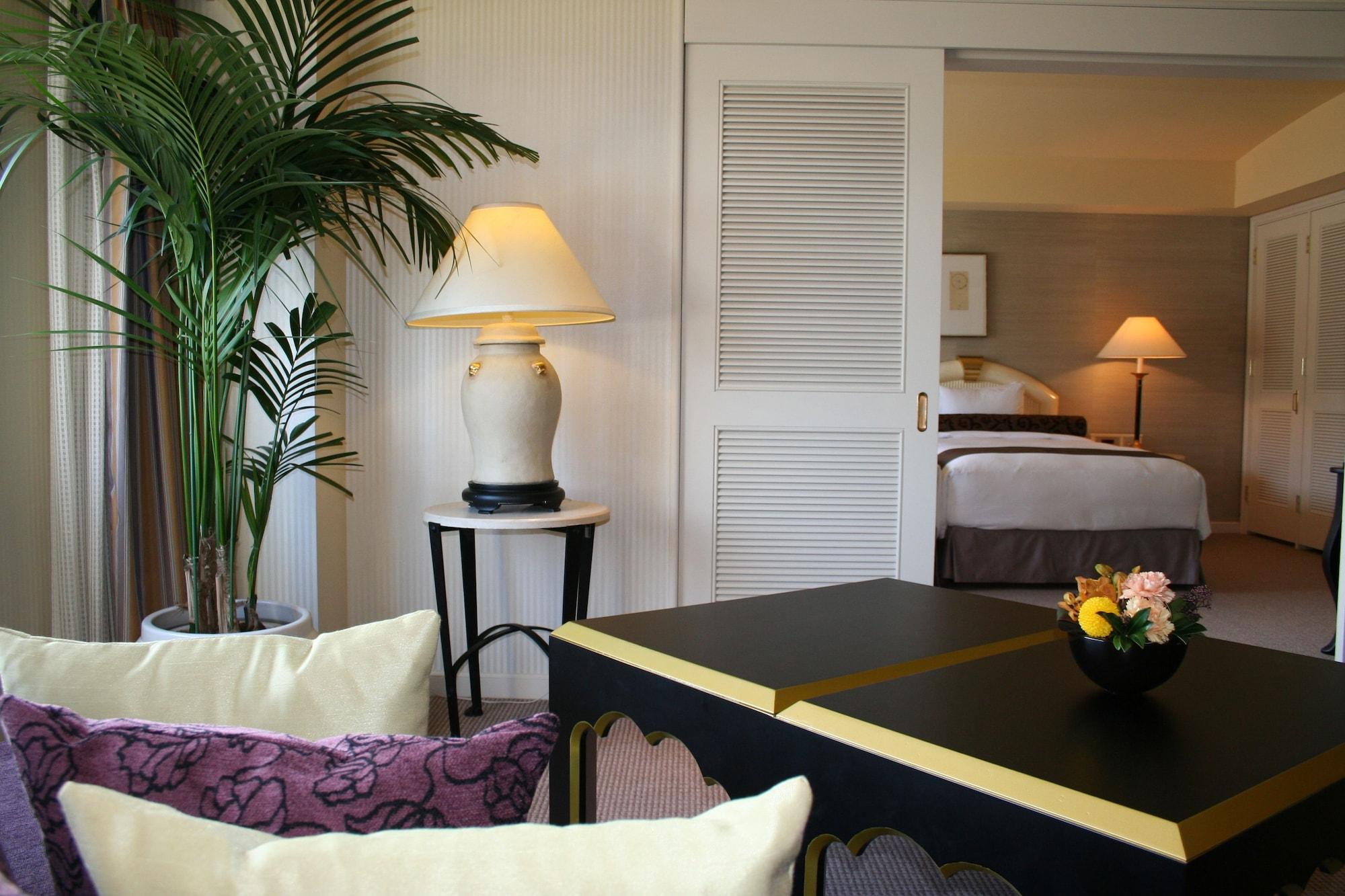 Miyako Hotel Gifu Nagaragawa Exterior photo A suite at the Mandarin Oriental, Singapore