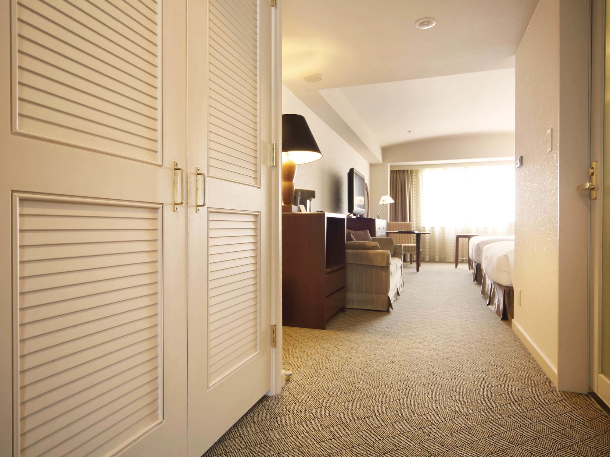 Miyako Hotel Gifu Nagaragawa Exterior photo A guest room at the hotel
