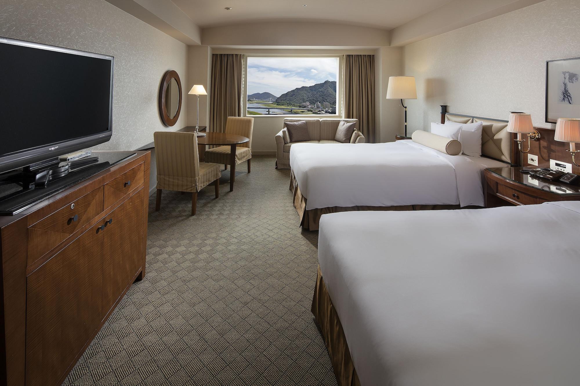Miyako Hotel Gifu Nagaragawa Exterior photo A guest room at the Hilton San Francisco