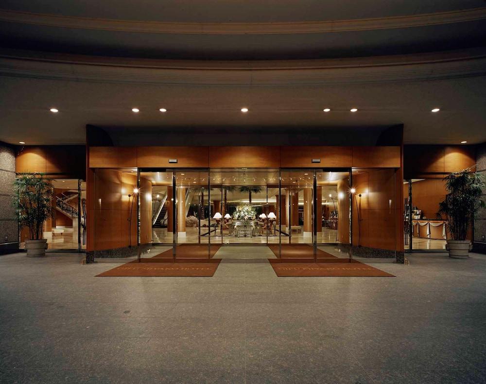 Miyako Hotel Gifu Nagaragawa Exterior photo Entrance to the hotel